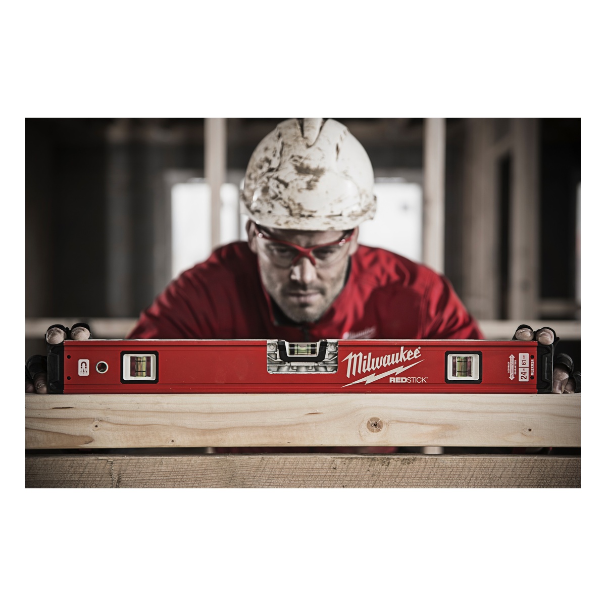 Milwaukee Wasserwaage REDSTICK BACKBONE, 60 cm, 3 Libellen, SHARPSITE, 0,5 mm/m