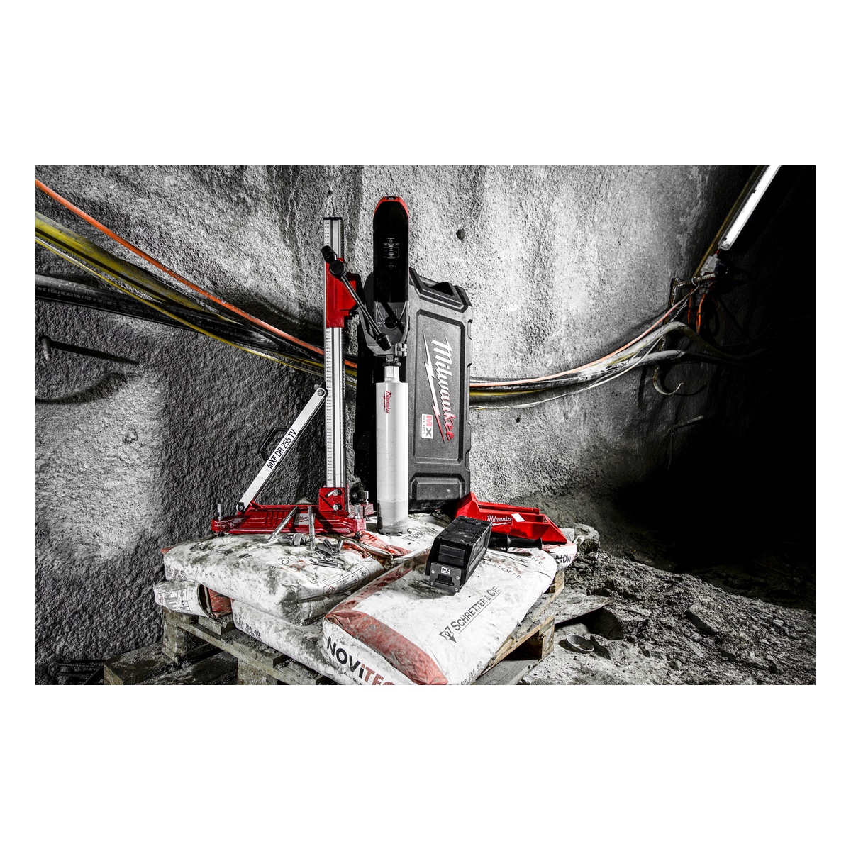 Milwaukee Diamantkernbohrständer MXFDR255 TV - 1 Stk. Milwaukee Diamantkernbohrständer MXFDR255 TV - 1 Stk.