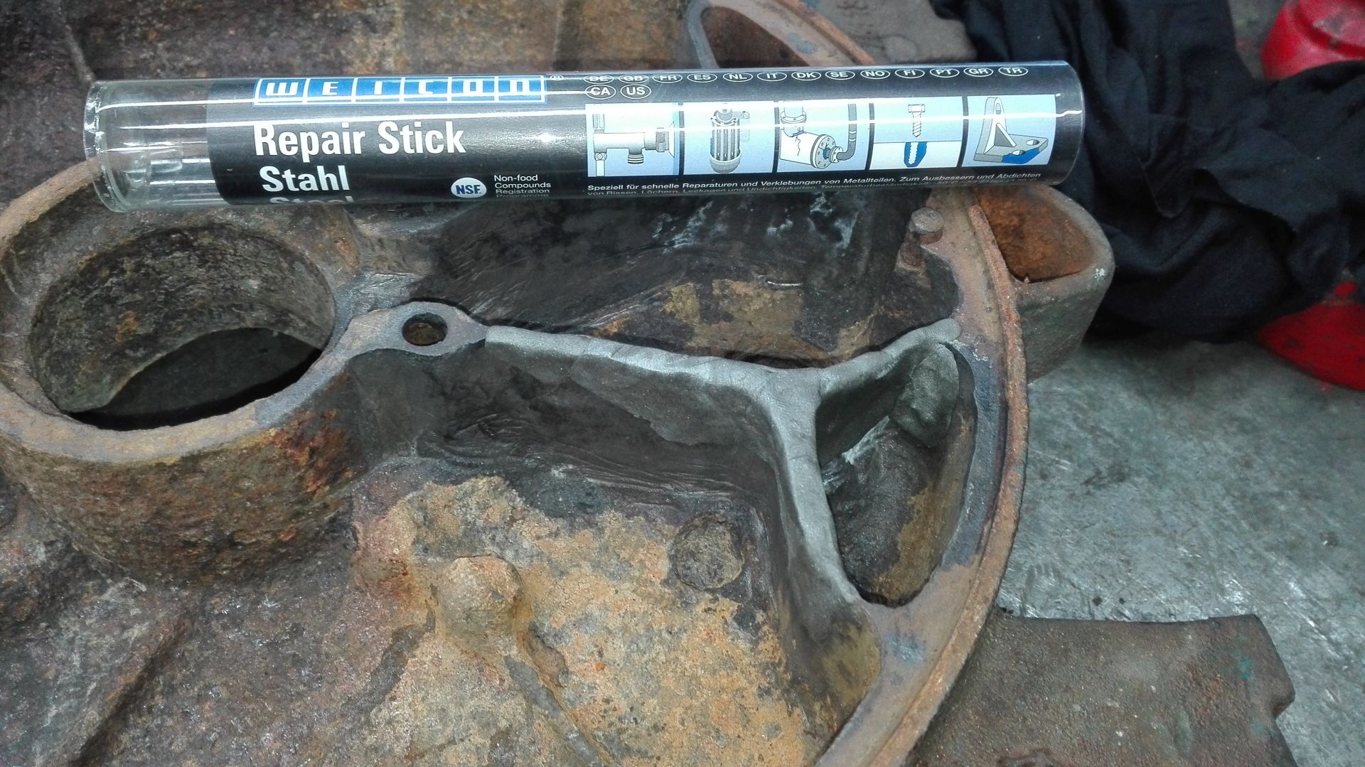 WEICON Repair Stick Stahl, Reparaturknete mit Trinkwasserzulassung, 57 g, dunkelgrau