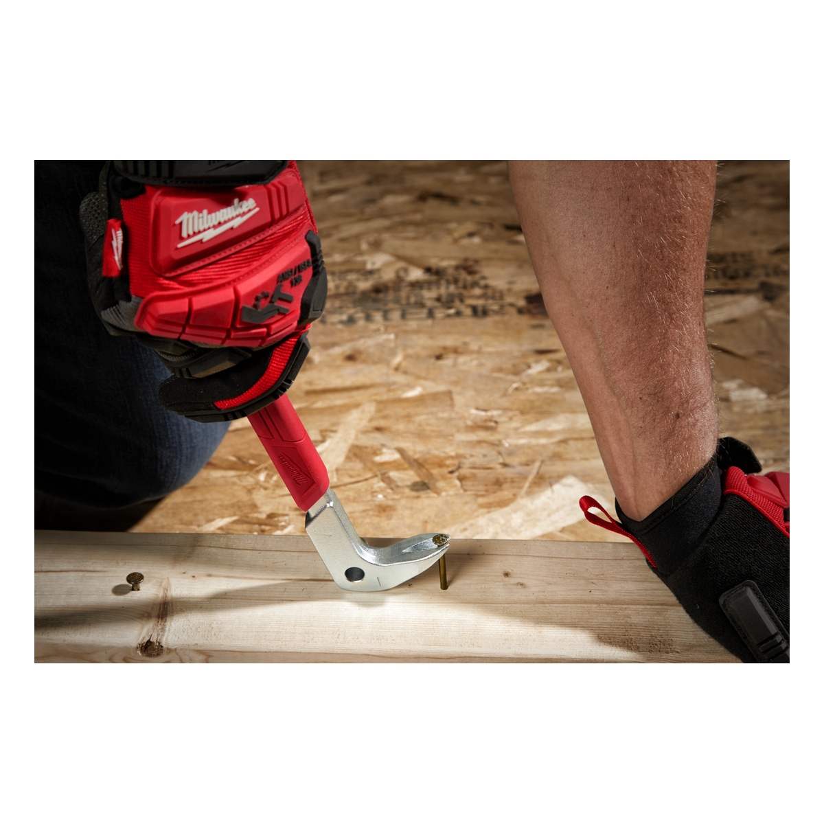 Milwaukee Nageleisen 254 mm (10 Zoll), Ganzstahl, Kralle mit flachem Profil, vibrationsgedämpfter Griff