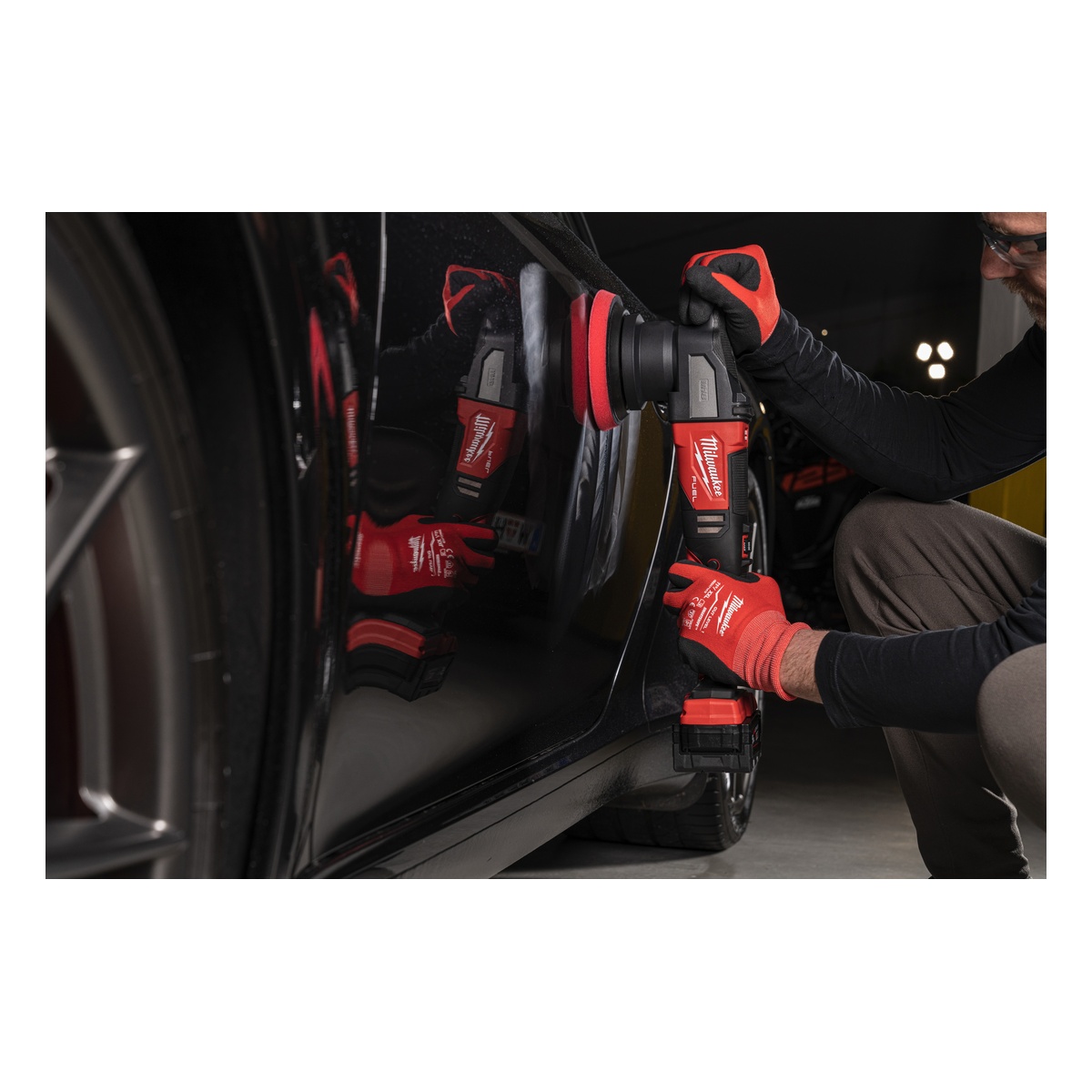 Milwaukee FUEL Akku-Exzenter Polierer M18FROP15-0X - 1 Stk. Milwaukee FUEL Akku-Exzenter Polierer M18FROP15-0X - 1 Stk.