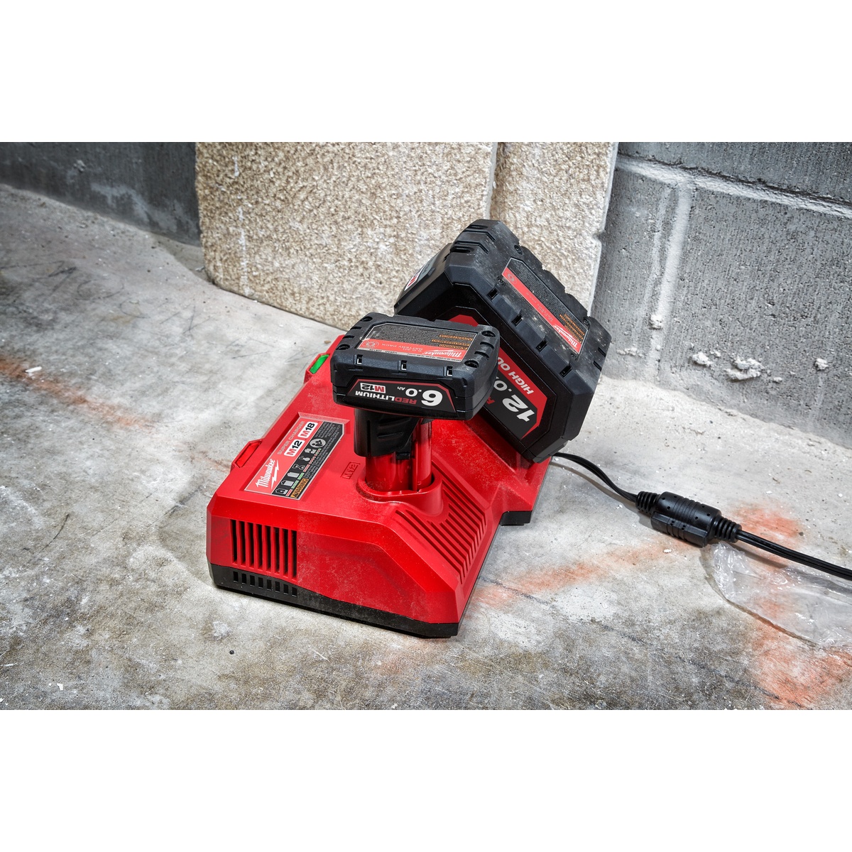 Milwaukee M12-18SC High Output Ladegerät - 1 Stk. Milwaukee M12-18SC High Output Ladegerät - 1 Stk.