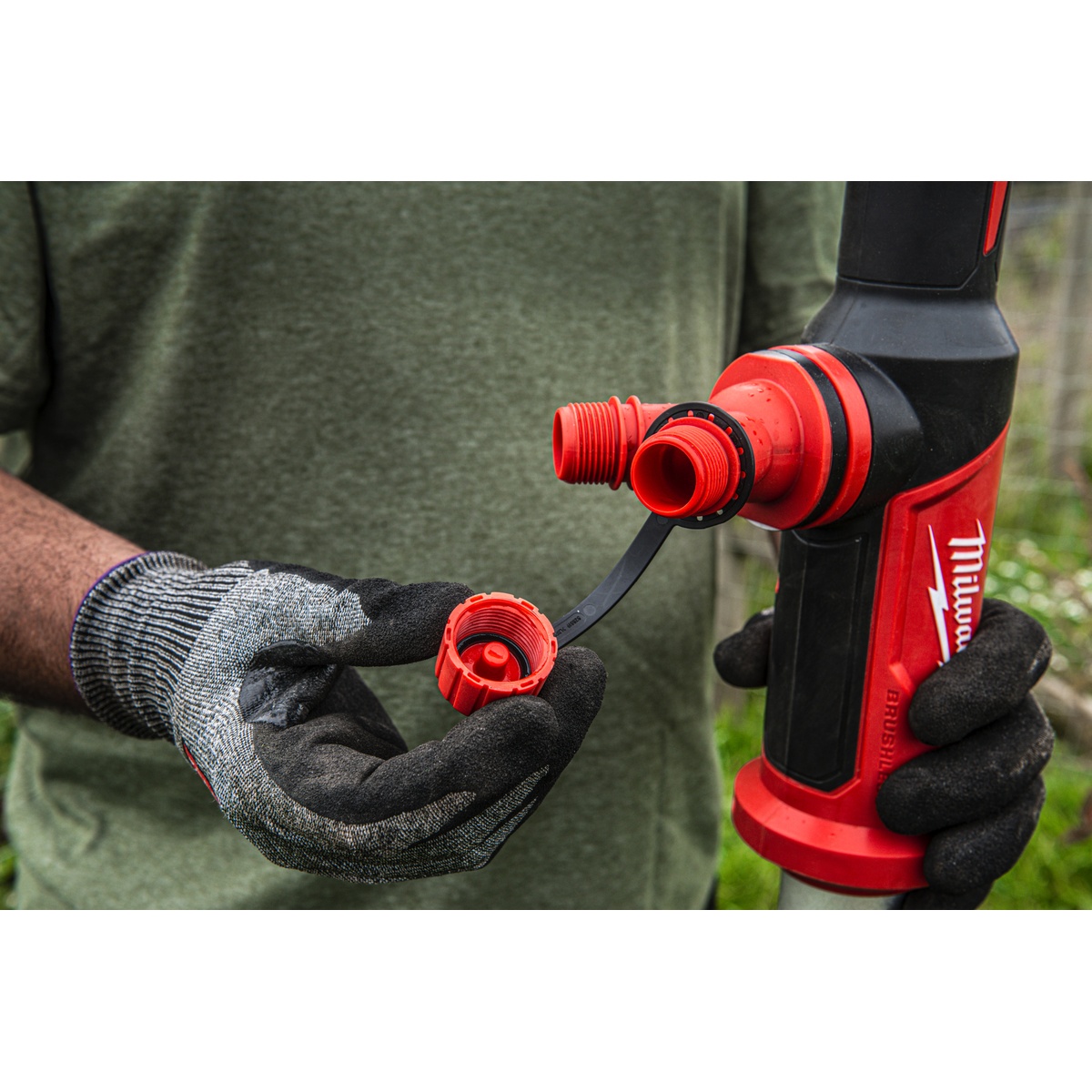 Milwaukee M18 HYDROPASS Akku-Stabwasserpumpe M18BLSWP-0 - 1 Stk. Milwaukee M18 HYDROPASS Akku-Stabwasserpumpe M18BLSWP-0 - 1 Stk.