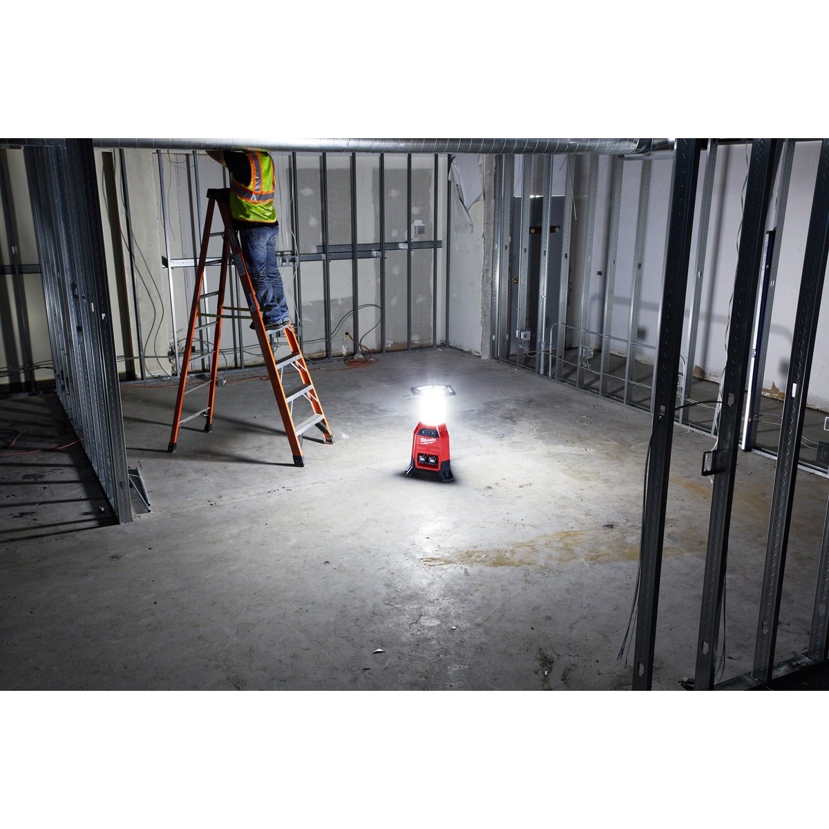 Milwaukee Akku-Bauleuchte M18ONESLDP-0 (SCHUKO GALP socket) - 1 Stk.