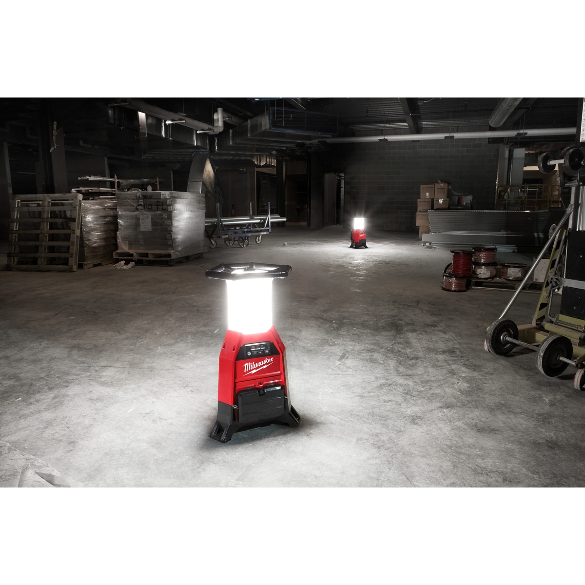 Milwaukee Akku-Bauleuchte M18ONESLDP-0 (SCHUKO GALP socket) - 1 Stk.