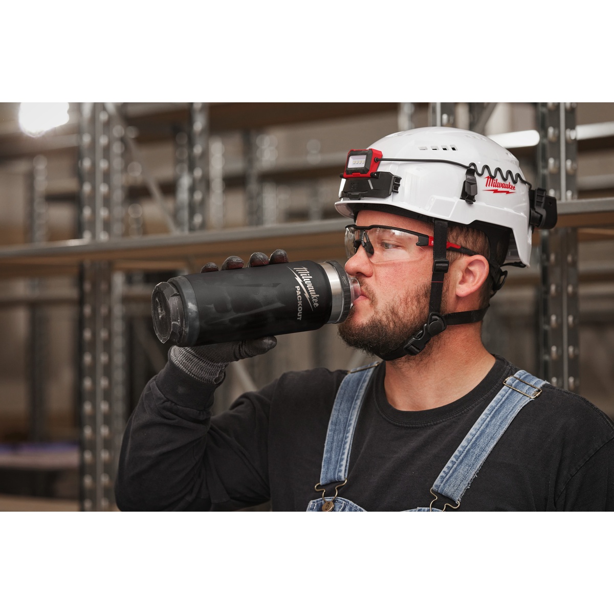 Milwaukee ﻿PACKOUT Isolierflasche 530 ml mit Schraubdeckel, schwarz - 1 Stk.