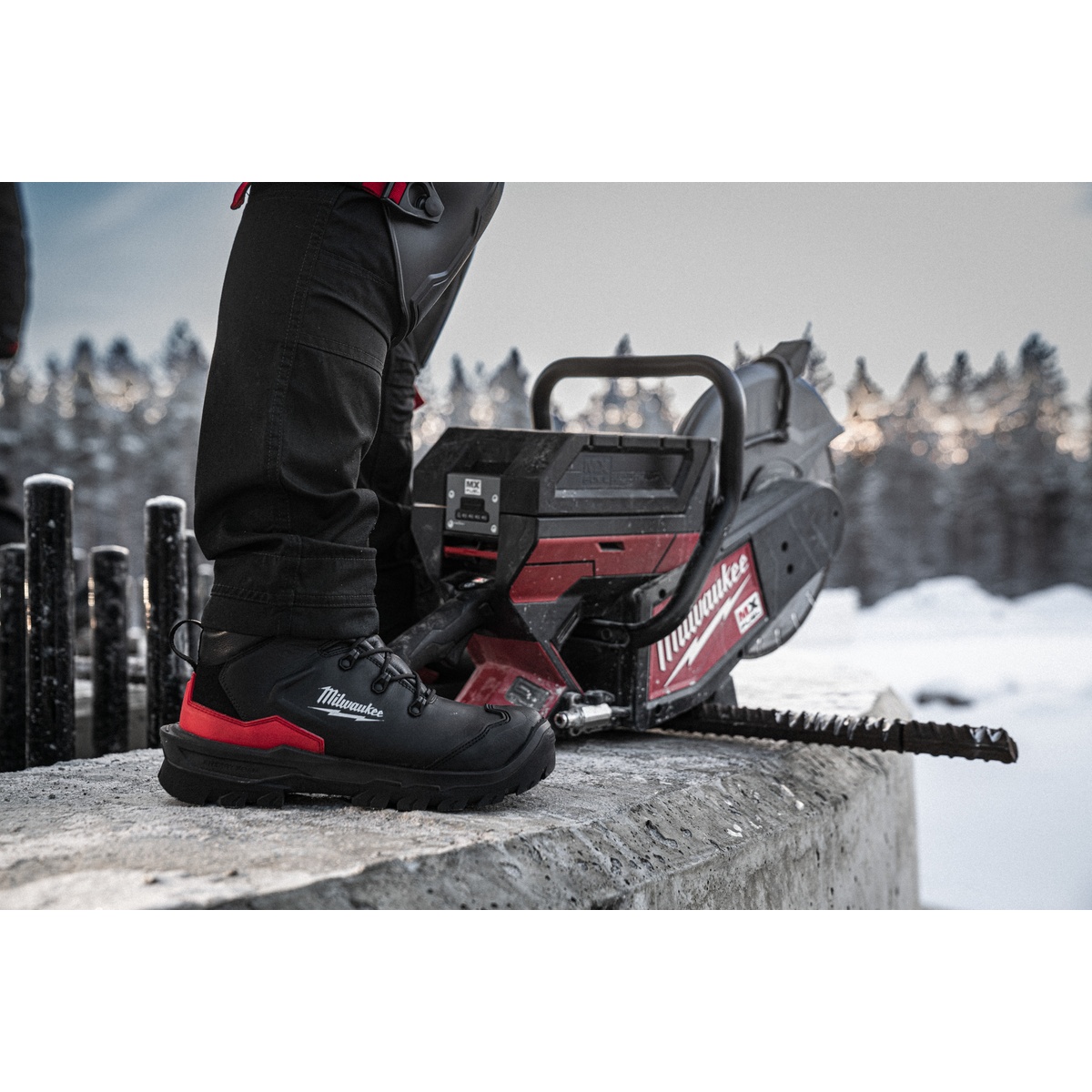 Milwaukee ARMOURTRED™ S3S Sicherheits-Schnürstiefel Leder schwarz Größe 48 - 1 Stk.