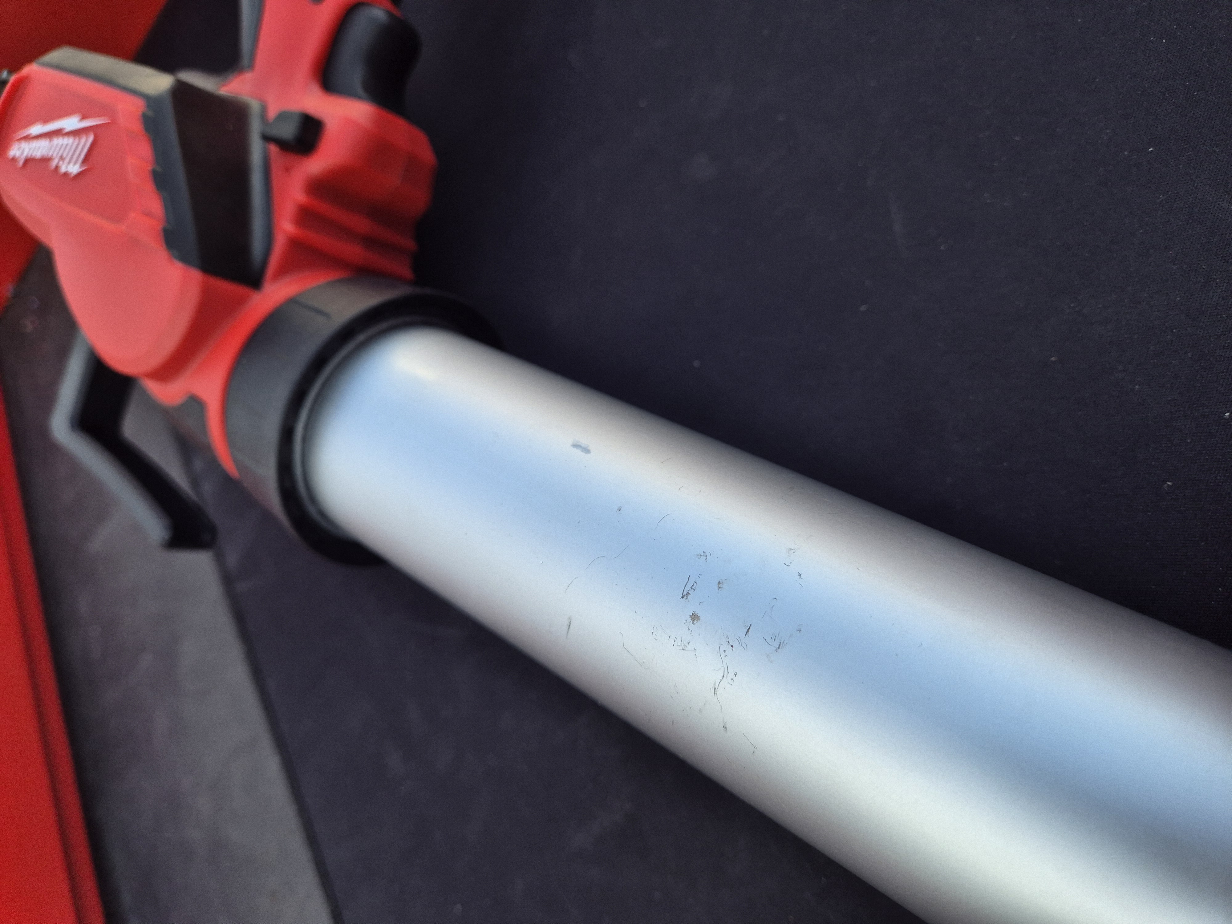 Milwaukee Akku-Kartuschenpresse M12PCG 400A-0 - 1 Stk. (Gebraucht)
