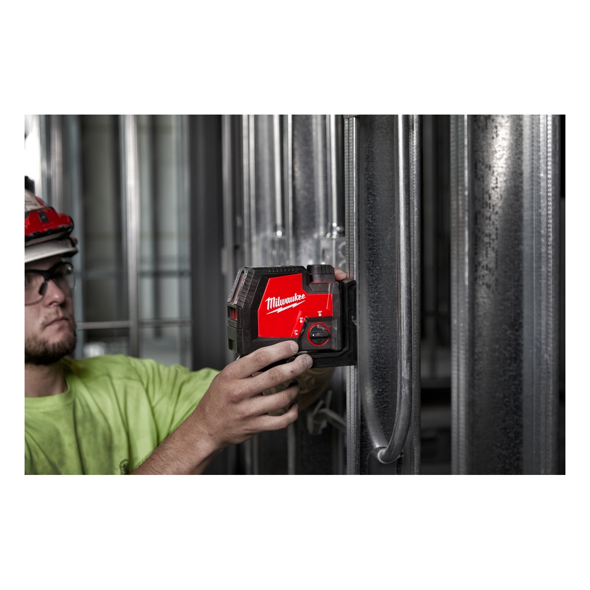 Milwaukee Kreuzlinienlaser mit Lotfunktion L4CLLP-301C - 1 Stk.