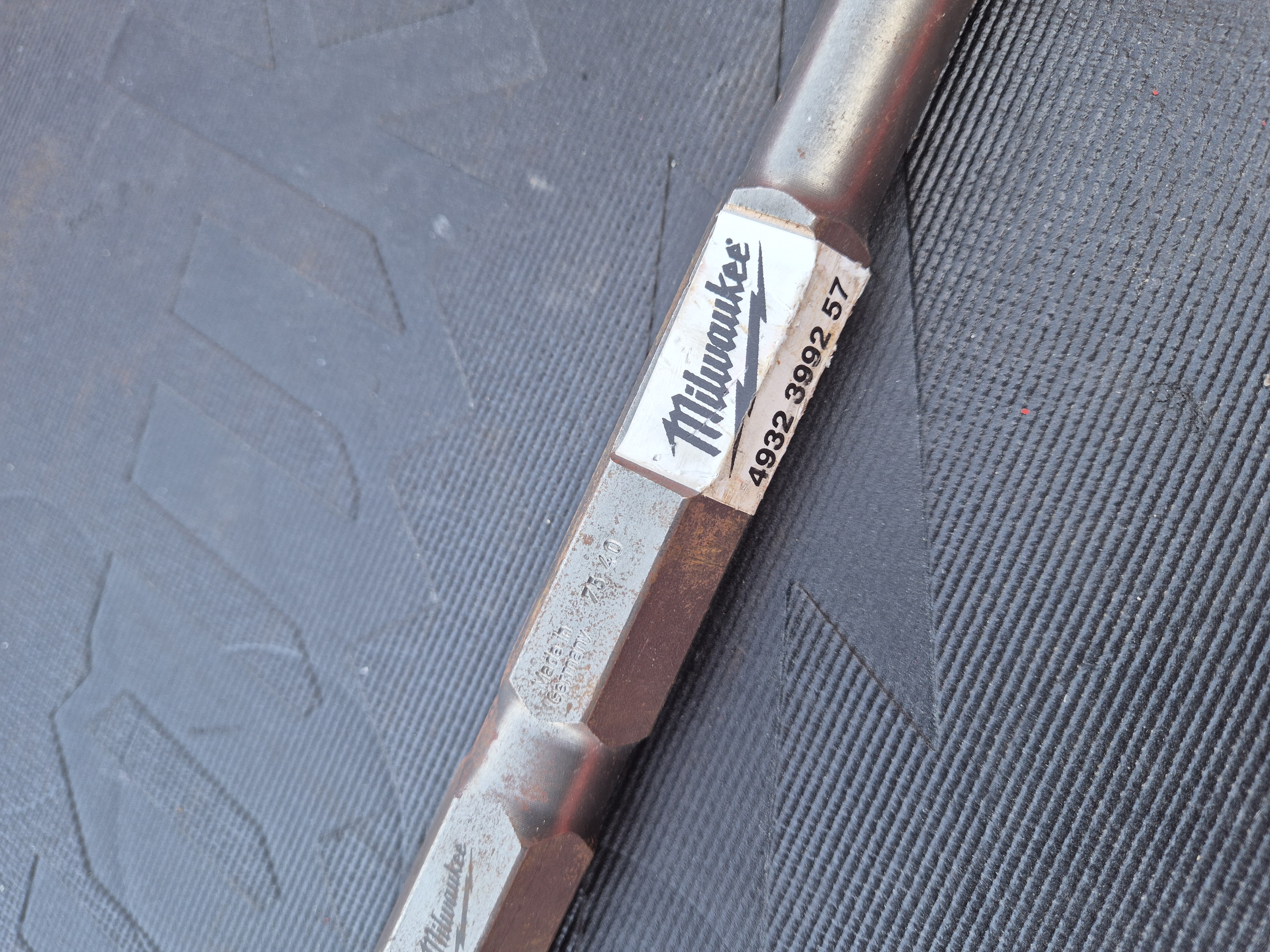 Milwaukee Flachmeißel 450 x 25 mm, 21 mm K-Hex/Sechskant - 1 Stk. (Gebraucht)