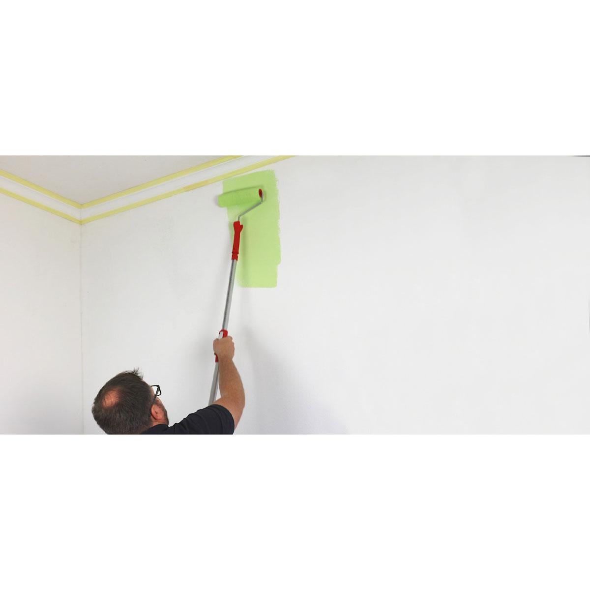 Mako Teleskoproller EASYREACH, Premium, ausziehbarer Farbroller mit Aluminiumstiel & Goldfadenwalze (23 cm) - 1 Stk.