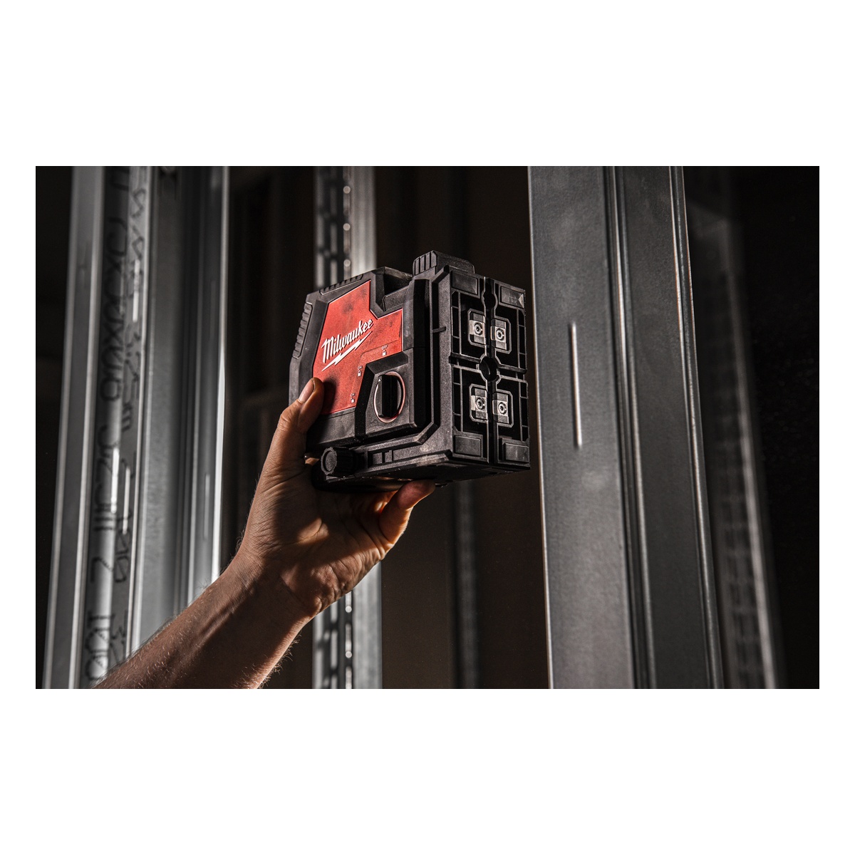 Milwaukee Kreuzlinienlaser mit Lotfunktion L4CLLP-301C - 1 Stk.