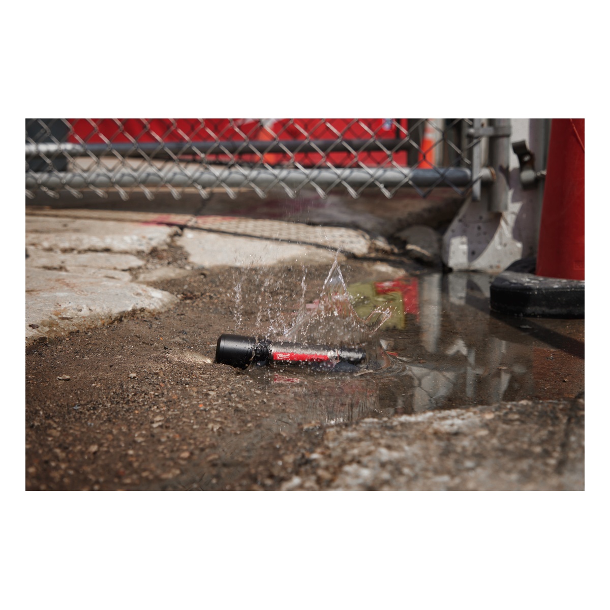 Milwaukee USB Akku-Taschenlampe L4FL2000-301 - 1 Stk.