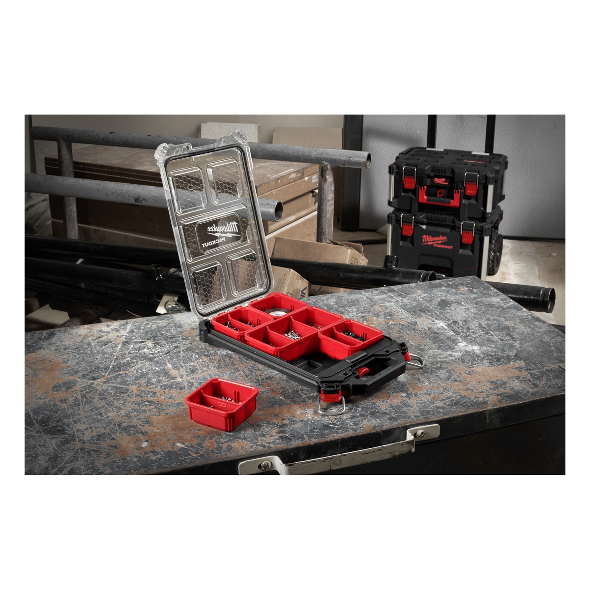 Milwaukee PACKOUT Compact Slim Organiser mit 5 Sortierboxen, IP65
