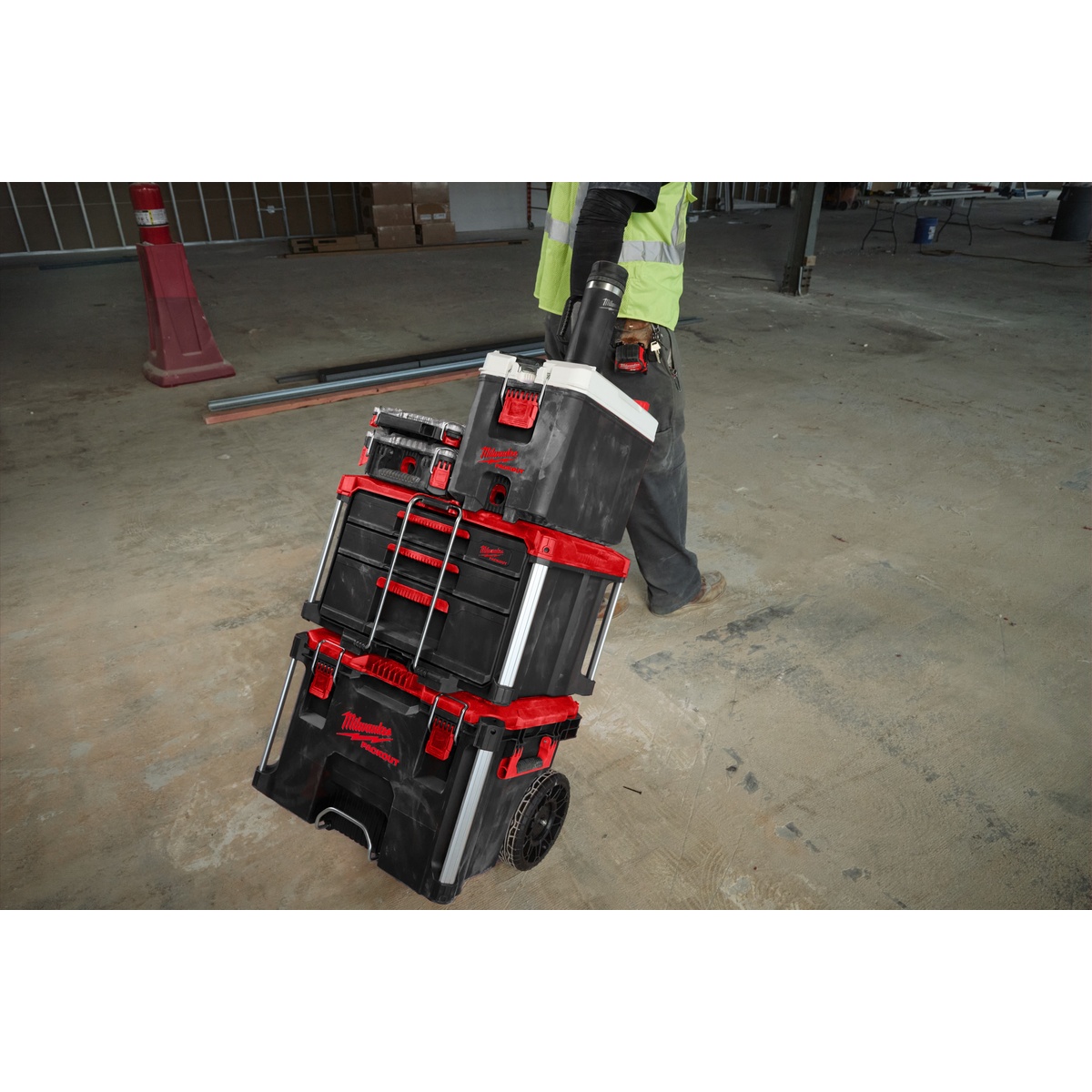 Milwaukee PACKOUT Isolierbecher 355 ml, mit Trinkdeckel, schwarz - 1 Stk. Milwaukee PACKOUT Isolierbecher 355 ml, mit Trinkdeckel, schwarz - 1 Stk.