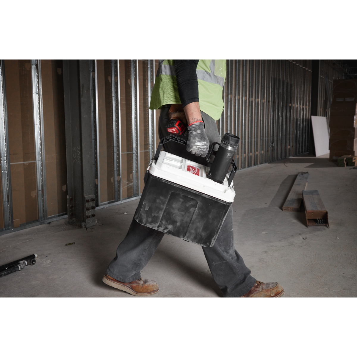 Milwaukee PACKOUT Isolierbecher 355 ml, mit Trinkdeckel, schwarz - 1 Stk. Milwaukee PACKOUT Isolierbecher 355 ml, mit Trinkdeckel, schwarz - 1 Stk.