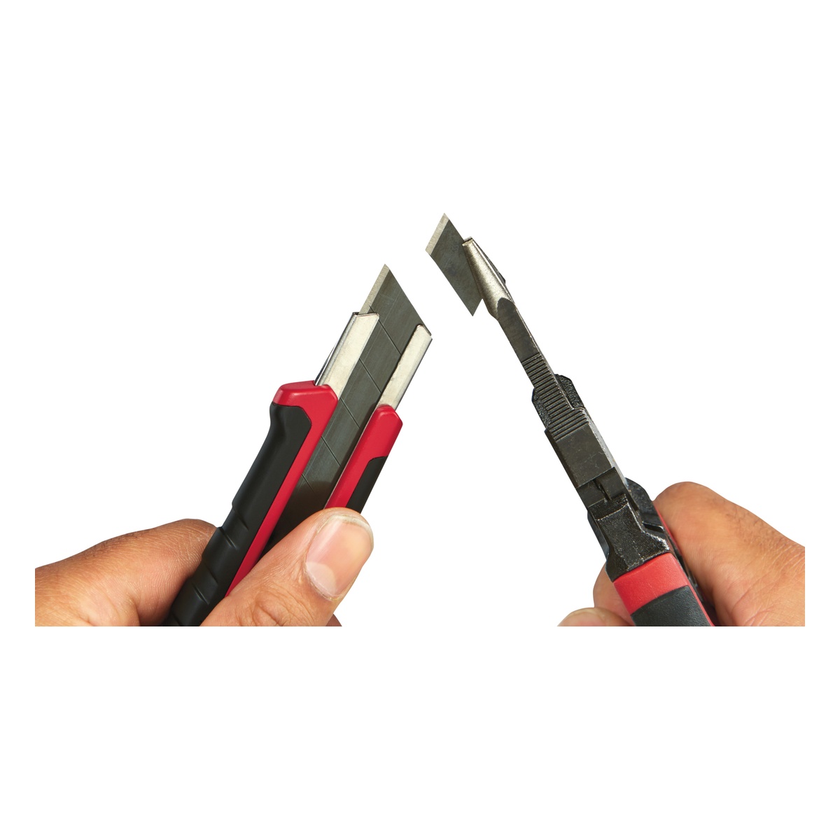 Milwaukee Cuttermesser 25 mm mit Abbrechklinge, Metall-Feststellrad mit Schnellgewinde, Softgrip