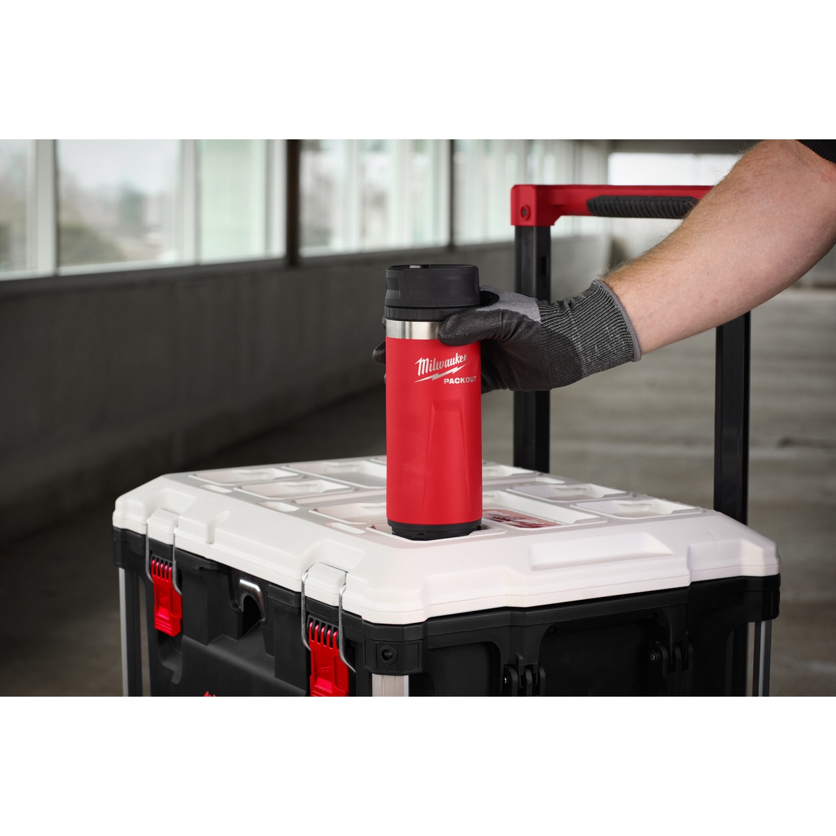 Milwaukee PACKOUT Isolierflasche 530 ml, mit Trinkdeckel, rot - 1 Stk.