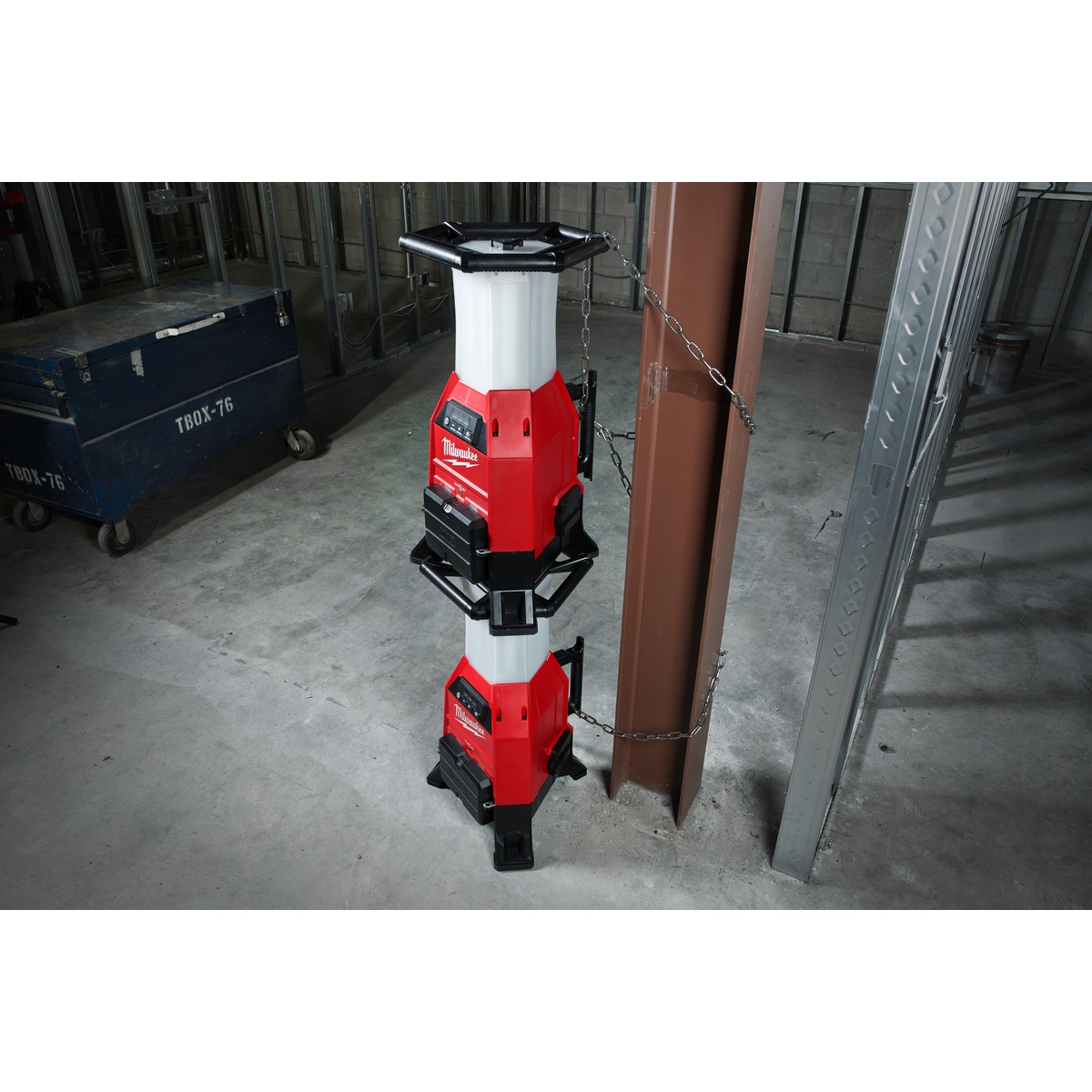 Milwaukee Akku-Bauleuchte M18ONESLDP-0 (SCHUKO GALP socket) - 1 Stk.
