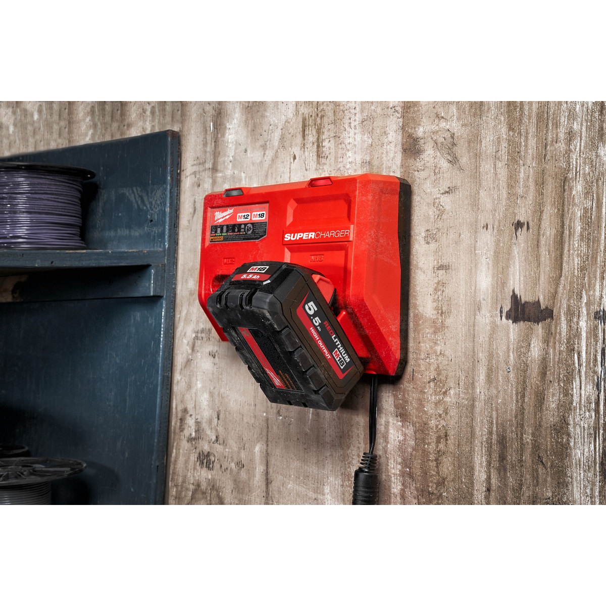 Milwaukee M12-18SC High Output Ladegerät - 1 Stk. Milwaukee M12-18SC High Output Ladegerät - 1 Stk.