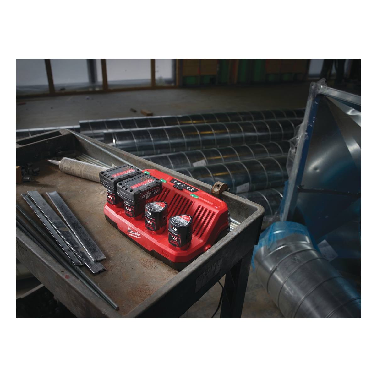 Milwaukee Multi-Ladegerät M12C4 - 1 Stk.