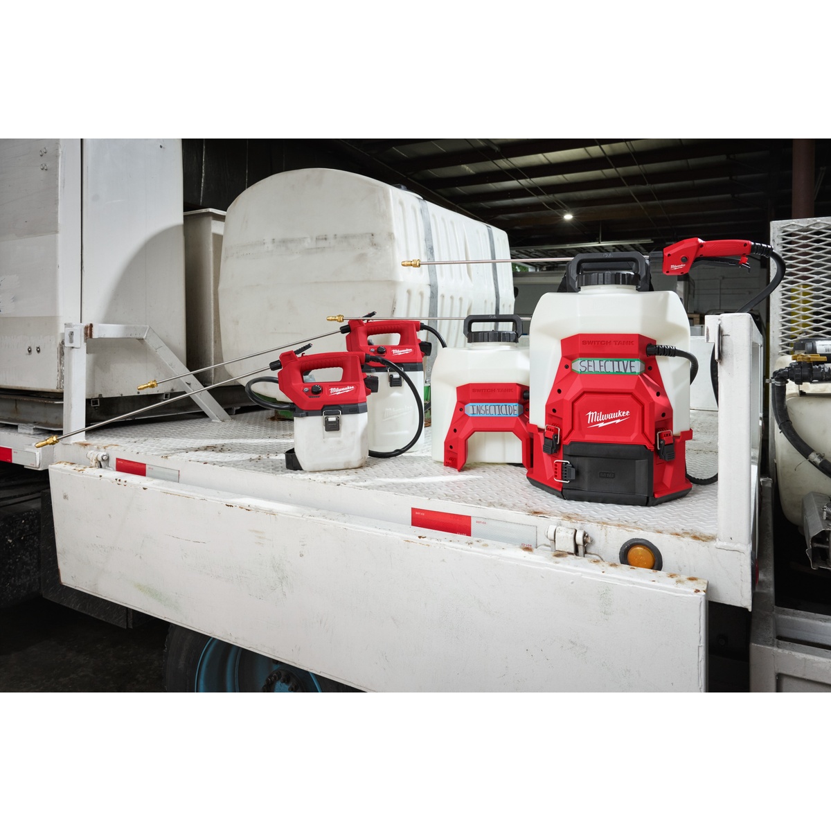 Milwaukee M18 Switch Tank Akku-Rucksack-Sprühgerät M18BBPFP2-0 - 1 Stk. Milwaukee M18 Switch Tank Akku-Rucksack-Sprühgerät M18BBPFP2-0 - 1 Stk.