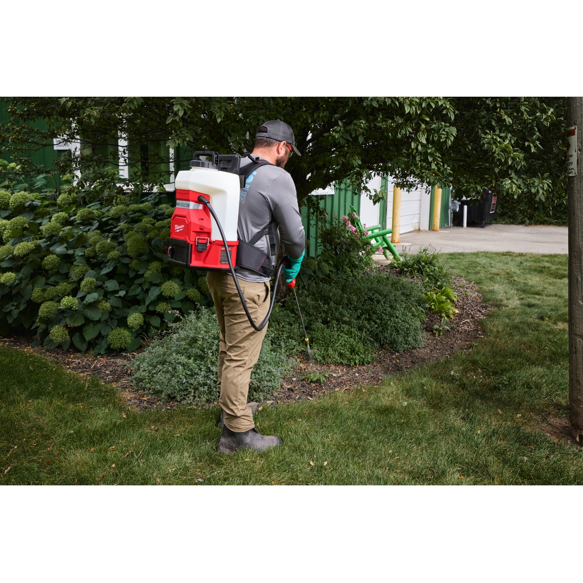 Milwaukee M18 Switch Tank Akku-Rucksack-Sprühgerät M18BBPFP2-0 - 1 Stk. Milwaukee M18 Switch Tank Akku-Rucksack-Sprühgerät M18BBPFP2-0 - 1 Stk.