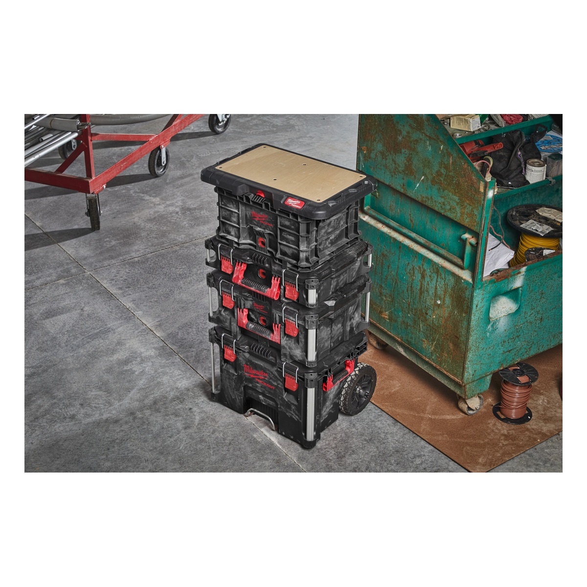 Milwaukee PACKOUT Holz-Arbeitsplatte 650 x 380 x 60 mm - 1 Stk. Milwaukee PACKOUT Holz-Arbeitsplatte 650 x 380 x 60 mm - 1 Stk.