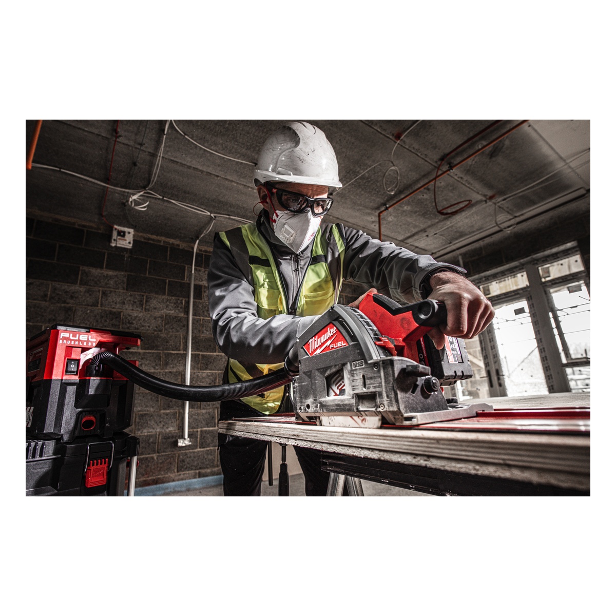 Milwaukee FUEL Akku-Tauchsäge M18FPS55-0P - 1 Stk. Milwaukee FUEL Akku-Tauchsäge M18FPS55-0P - 1 Stk.