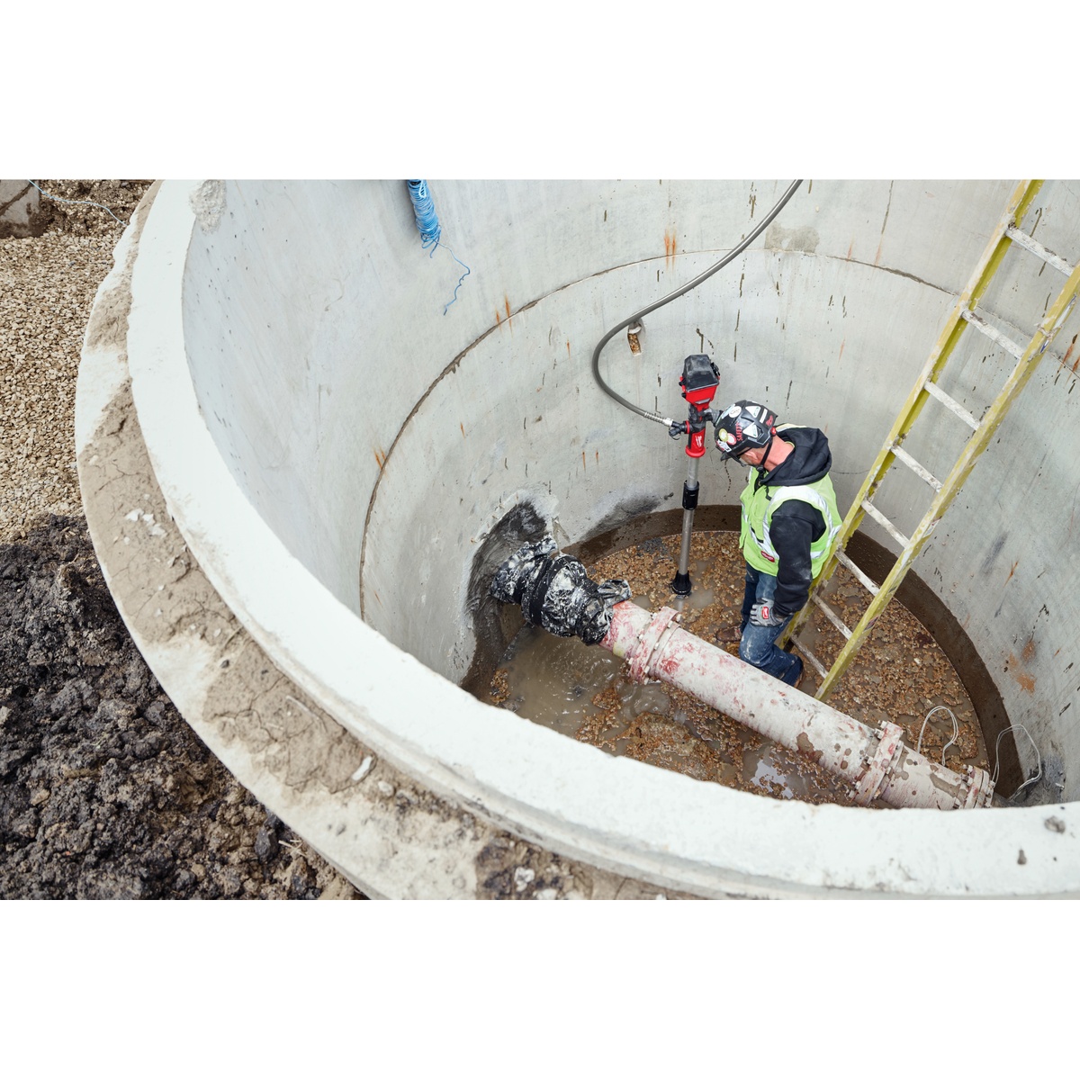 Milwaukee M18 HYDROPASS Akku-Stabwasserpumpe M18BLSWP-0 - 1 Stk. Milwaukee M18 HYDROPASS Akku-Stabwasserpumpe M18BLSWP-0 - 1 Stk.