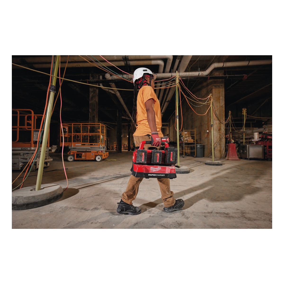 Milwaukee PACKOUT 6-fach Ladegerät M18PC6 - 1 Stk.