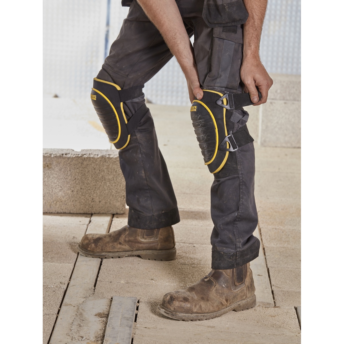 Stanley Hartschalen-Knieschuetzer