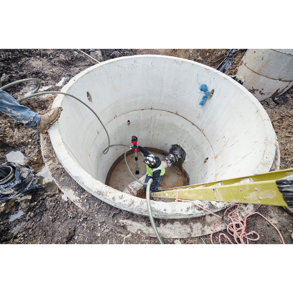 Milwaukee M18 HYDROPASS Akku-Stabwasserpumpe M18BLSWP-0 - 1 Stk. Milwaukee M18 HYDROPASS Akku-Stabwasserpumpe M18BLSWP-0 - 1 Stk.