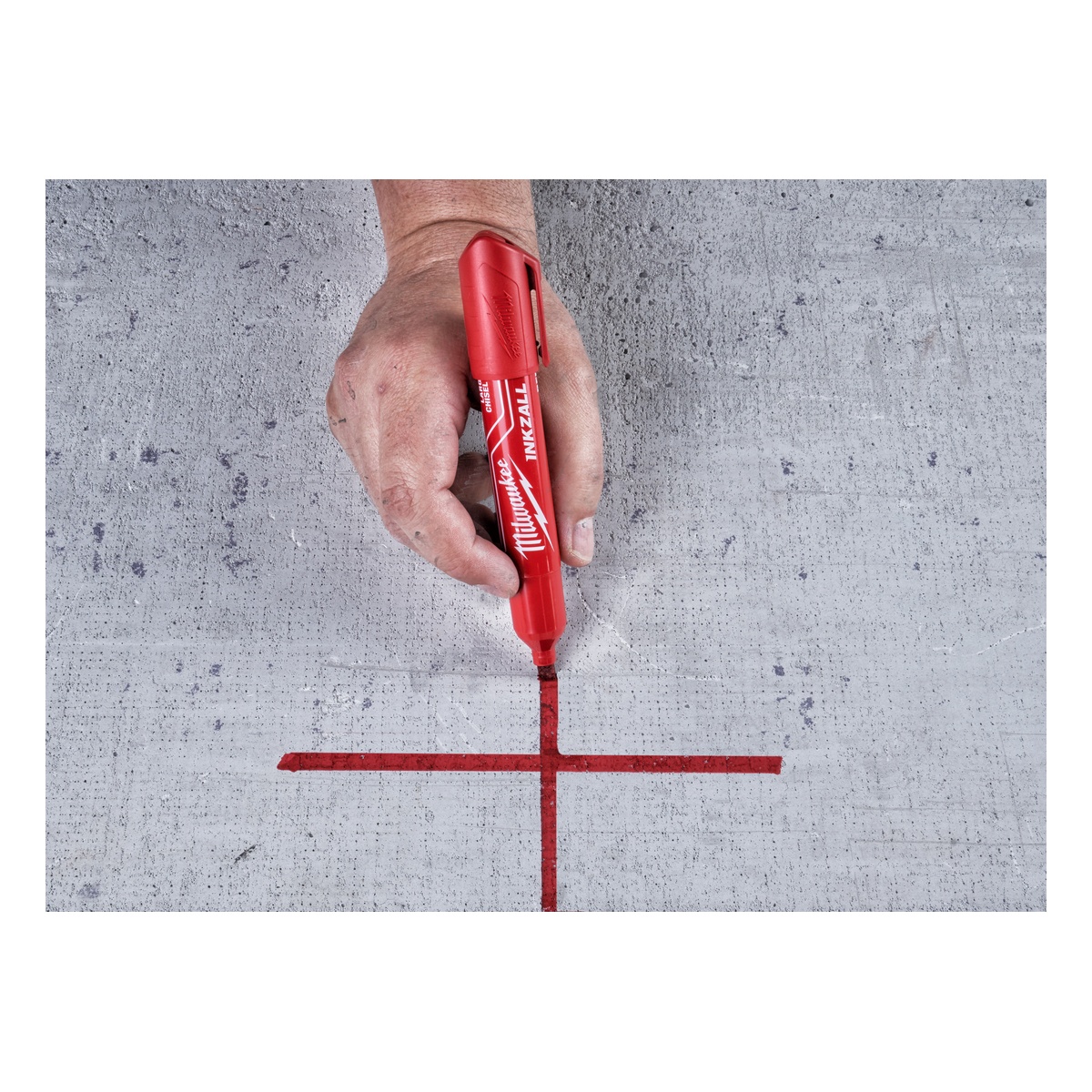 Milwaukee INKZALL Permanentmarker mit Keilspitze Größe L, rot, Strichbreite 6,2 mm
