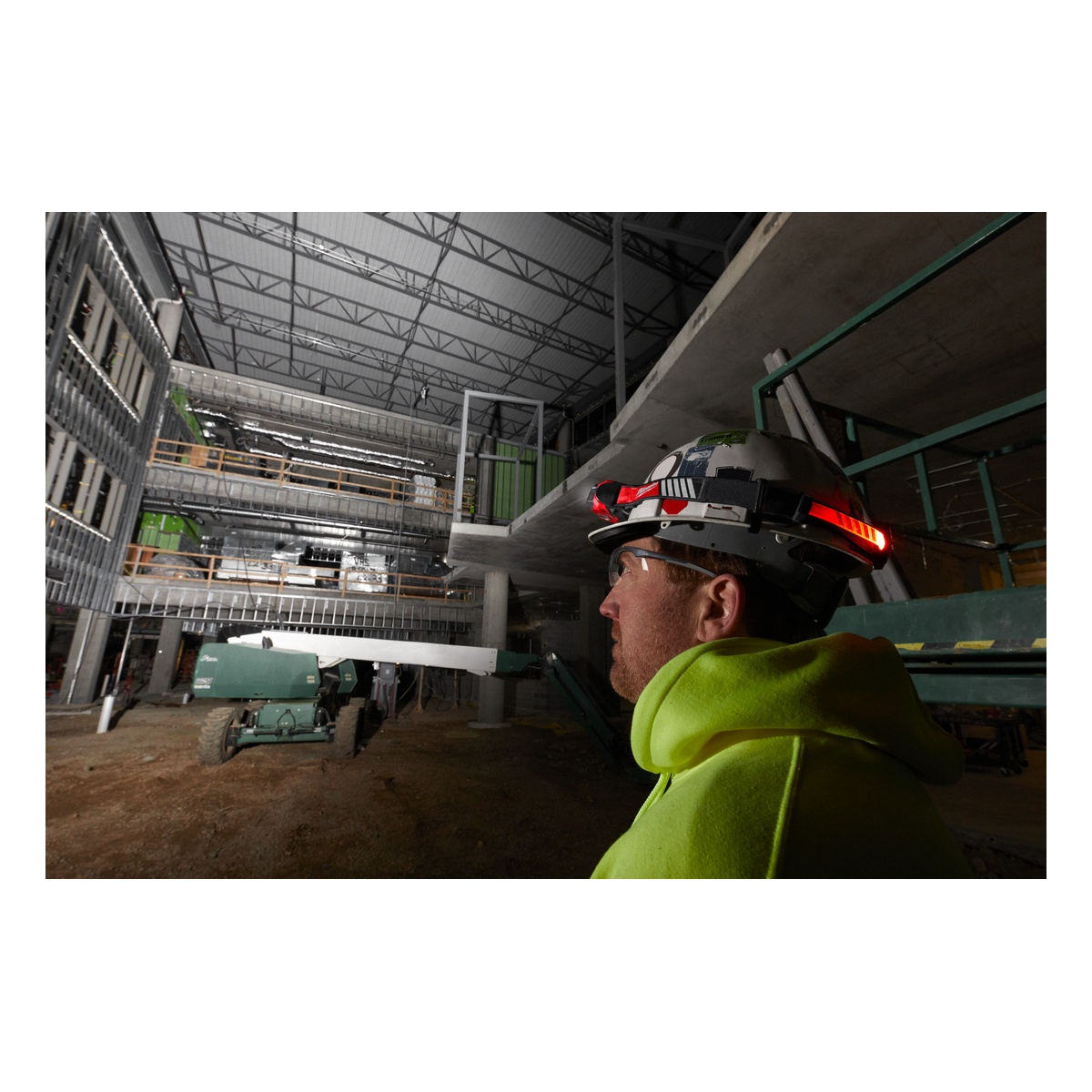 Milwaukee USB-Akku-Stirnlampe L4HL-VIS-301 - 1 Stk.
