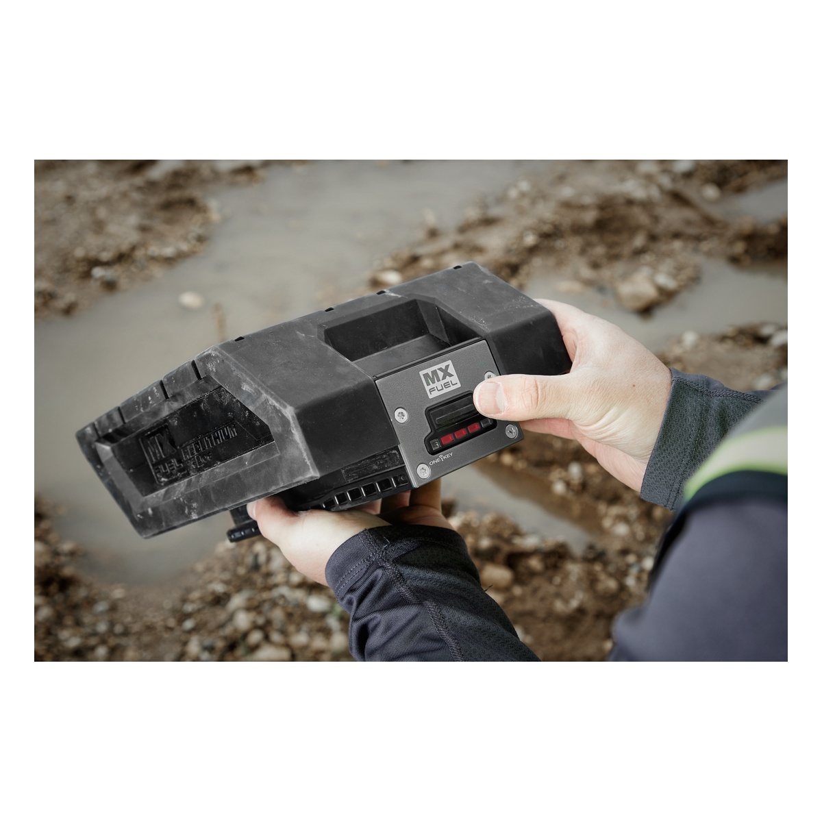 Milwaukee Akku 6.0 Ah MXFXC406 - 1 Stk. Milwaukee Akku 6.0 Ah MXFXC406 - 1 Stk.