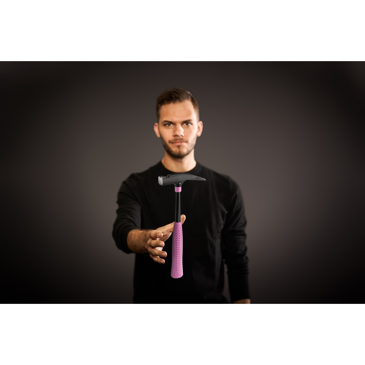 Picard Latthammer Nr. 626M Pink Edition, 600 g, glatte Bahn, Stahlrohrstiel, magnetischer Nagelhalter