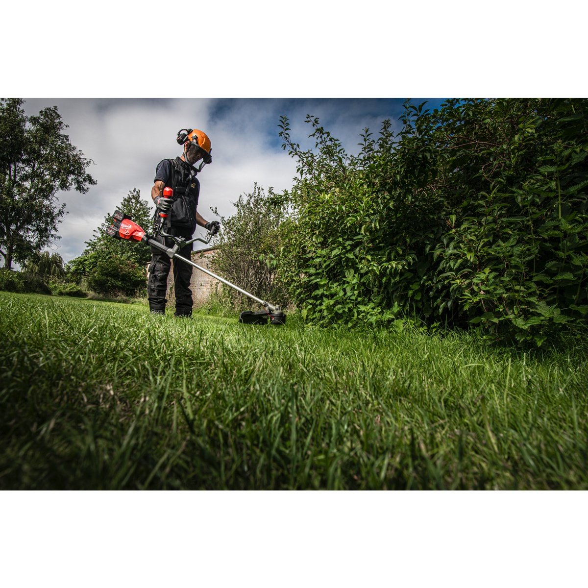 Milwaukee M18 FUEL Akku-Freischneider M18F2BCU-0 - 1 Stk.