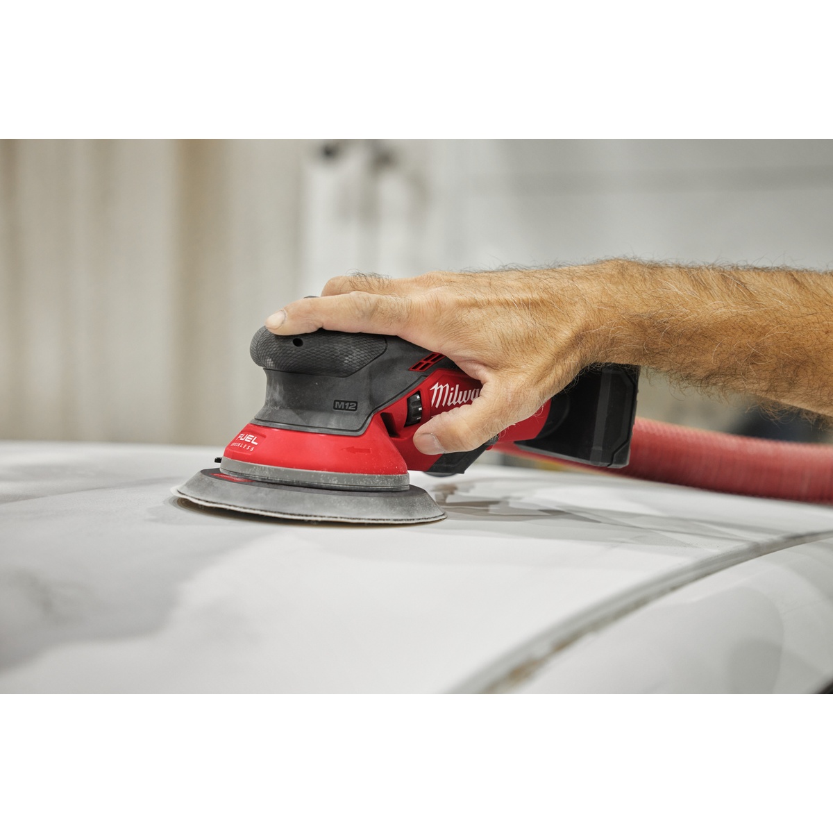 Milwaukee M12 FUEL Akku-Exzenterschleifer 150 mm M12FROS5-0 - 1 Stk. Milwaukee M12 FUEL Akku-Exzenterschleifer 150 mm M12FROS5-0 - 1 Stk.