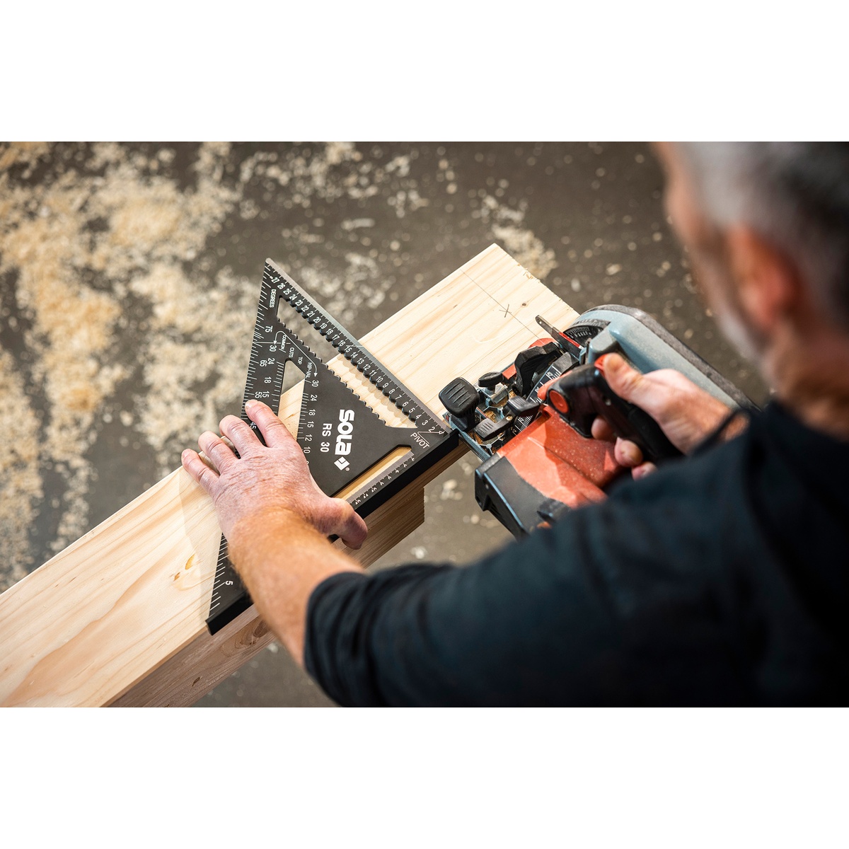 Sola Sparrenwinkel RS 30, 305 x 305 mm, Aluminium schwarz, mit Skalen für Normal-, Grat- und Kehlsparren
