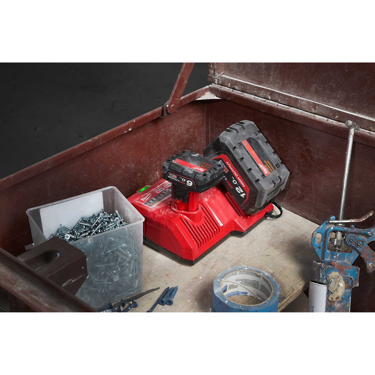 Milwaukee M12-18SC High Output Ladegerät - 1 Stk. Milwaukee M12-18SC High Output Ladegerät - 1 Stk.