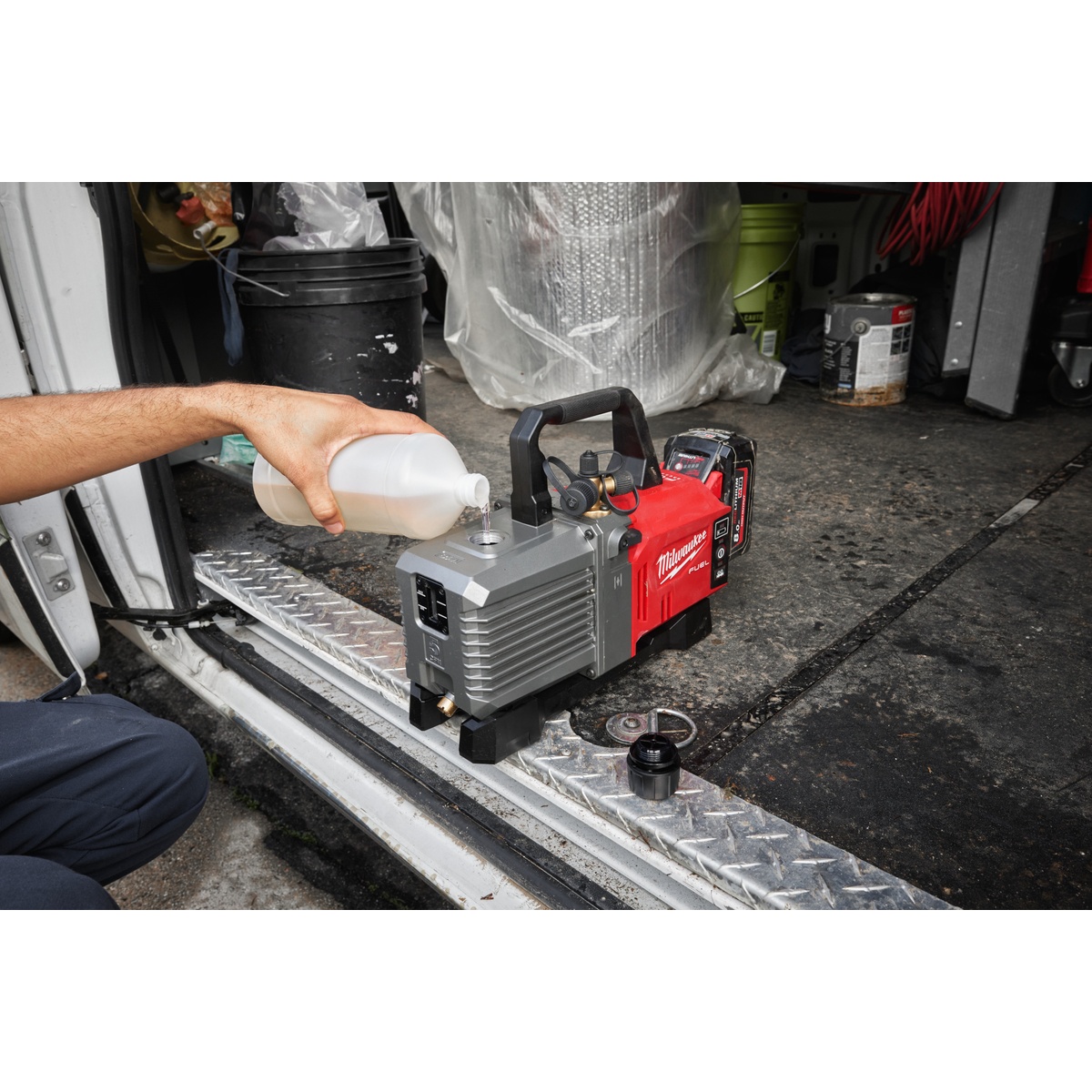 Milwaukee M18 FUEL Akku-Vakuum Pumpe M18FVP5-0 - 1 Stk.