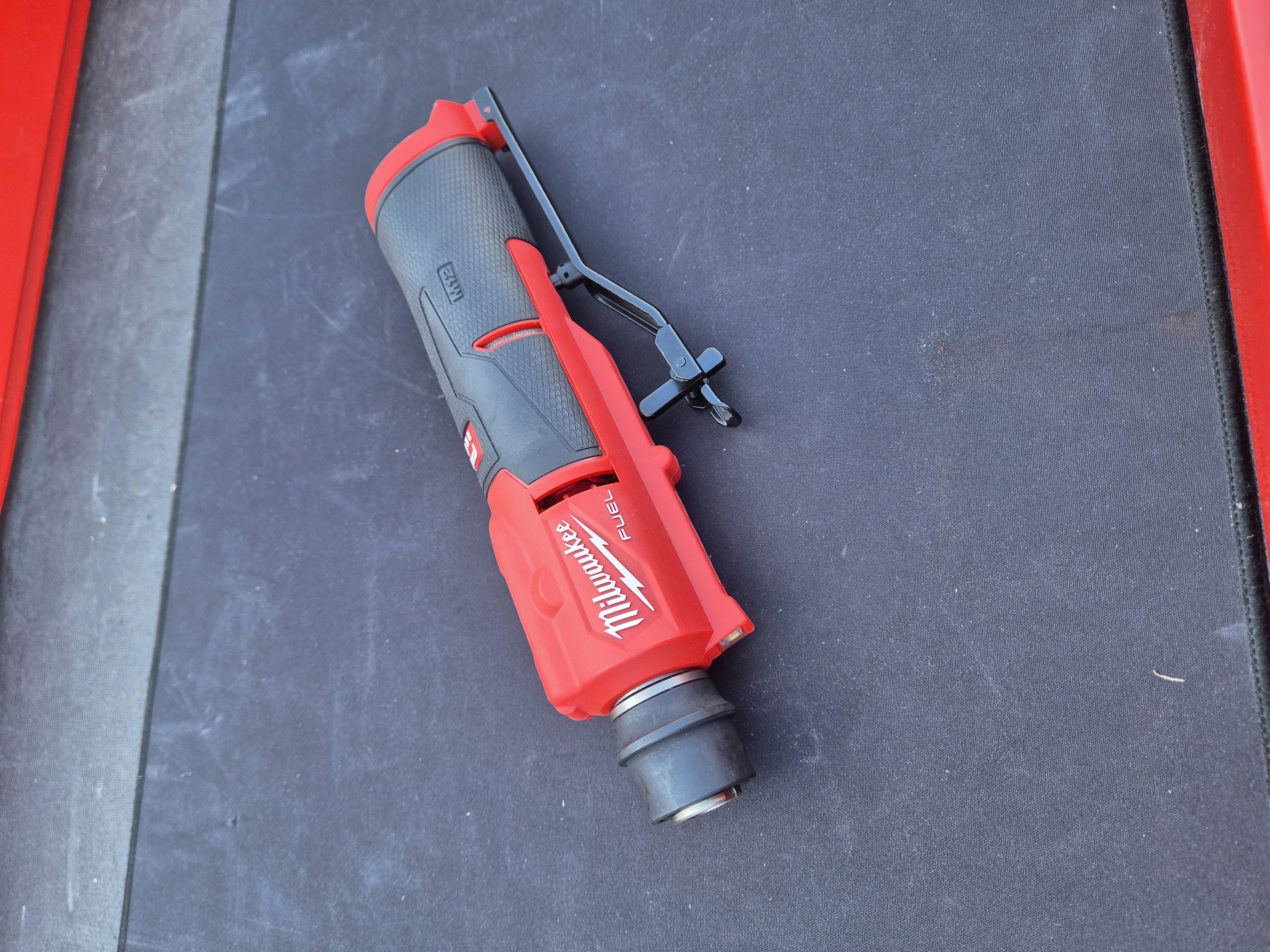 Milwaukee FUEL Akku-Reifenaufraugerät M12FTB-0 - 1 Stk. (Gebraucht)