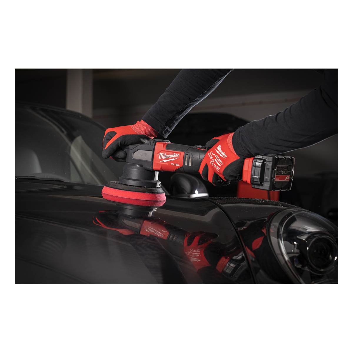 Milwaukee Poliertuch Rot 40 x 40 mm - 2 Stk. Milwaukee Polierschwamm Kletthaftung Gelb 160/20 mm - 2 Stk.