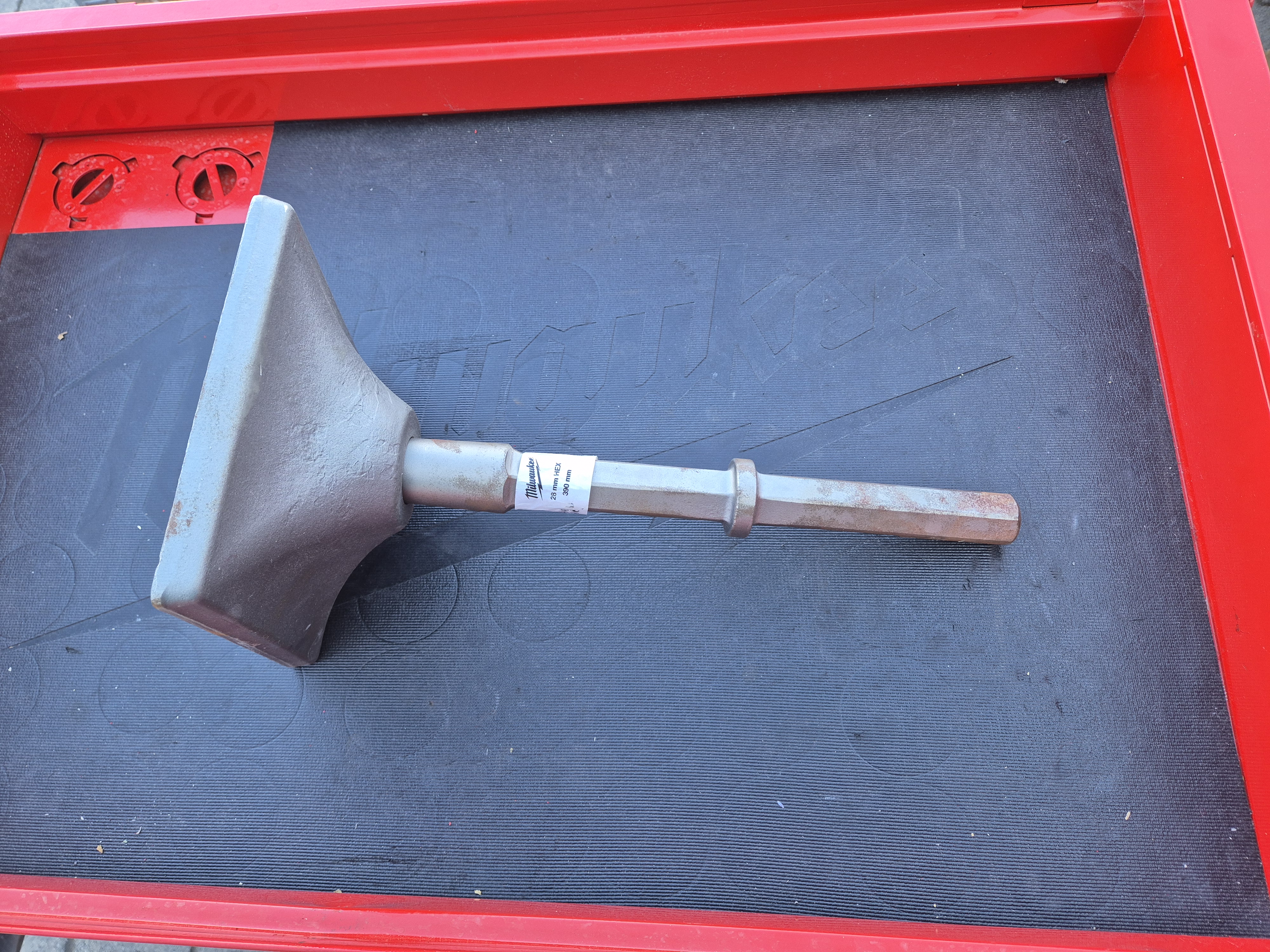 Milwaukee Universal-Aufnahmeschaft 28 mm Sechskant - 1 Stk. (Gebraucht)