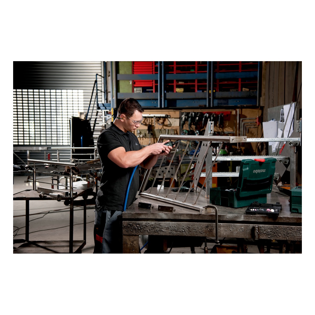 Metabo Druckluft-Geradschleifer DG 25 Set, 6 mm Spannzange, 25.000 /min, mit Schleifstiften im Koffer