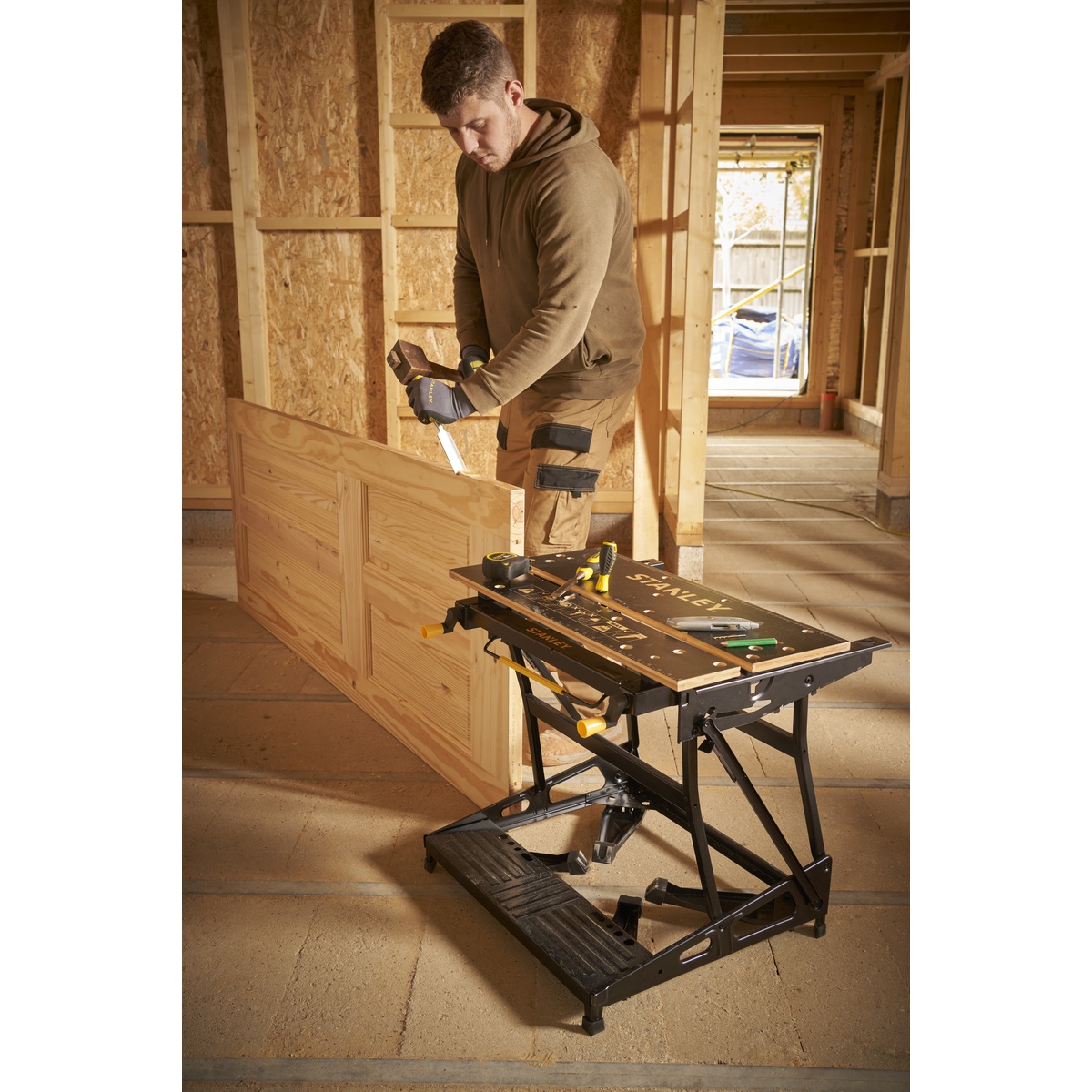 Stanley Workmate Deluxe 2-in-1, Werkbank und Spanntisch, Bambusplatte, bis 250 kg